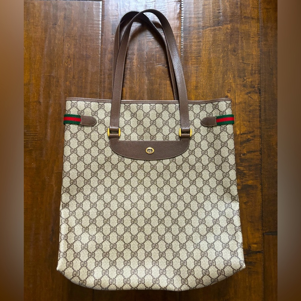 Gucci vintage shoulder bag